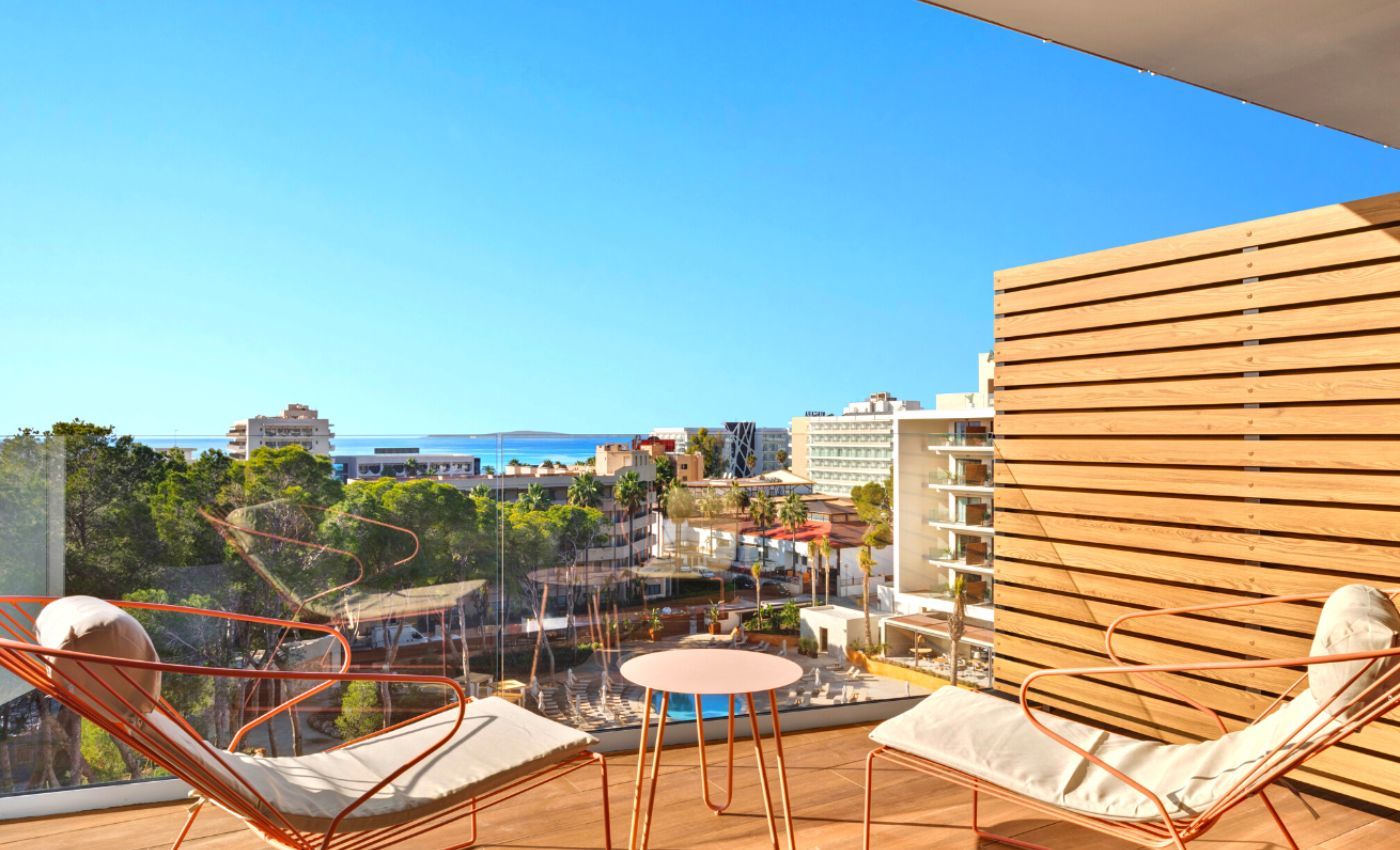 SUITE JUNIOR DELUXE VISTA MAR SUITE JUNIOR DELUXE VISTA MAR